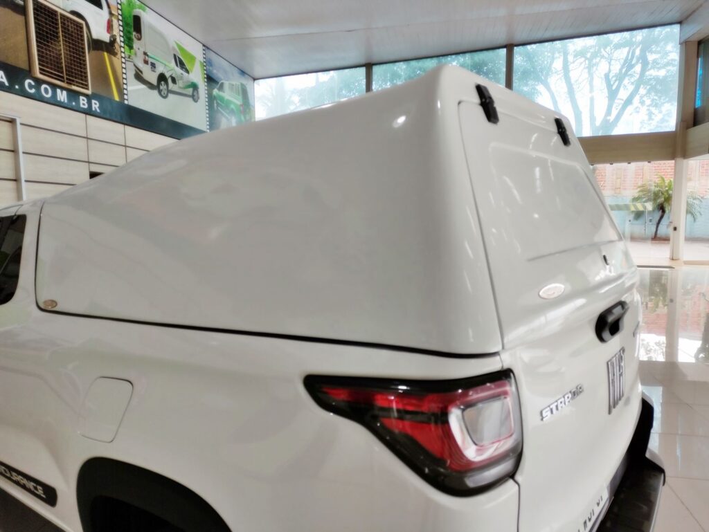 Capota de fibra para fiat strada